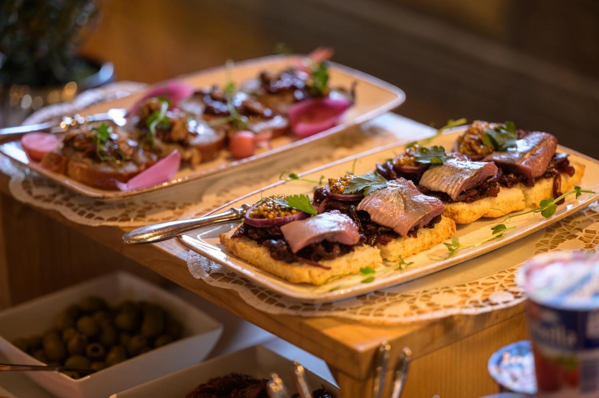 Zabi Dwor - Hotel - Restauracja - Spa Zielona Góra Kültér fotó