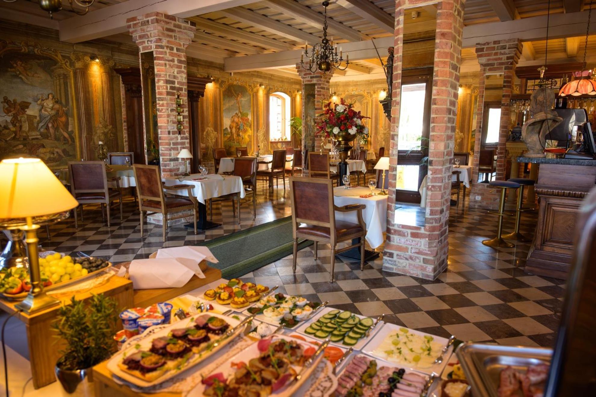 Zabi Dwor - Hotel - Restauracja - Spa Zielona Góra Kültér fotó